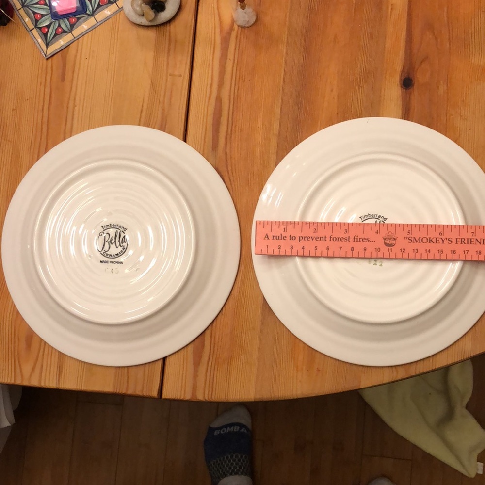 Two 8” plates decorated with a fish and a canoe 🛶 - Picture 3 of 4